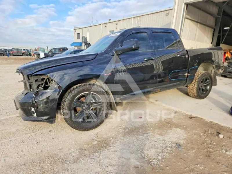 2015 RAM 1500 photo