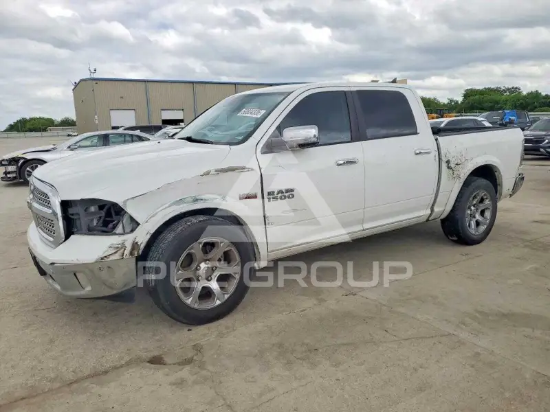 2015 RAM 1500 photo