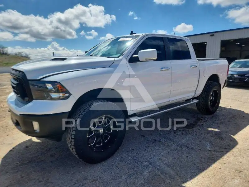 2015 RAM 1500 фото