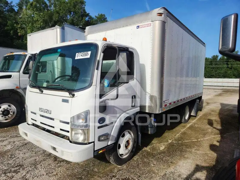 2015 Isuzu  фото