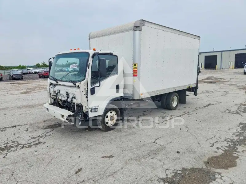 2015 Isuzu NPR фото