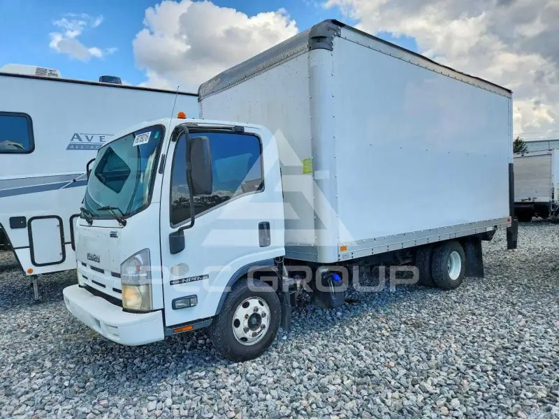 2015 Isuzu NPR фото