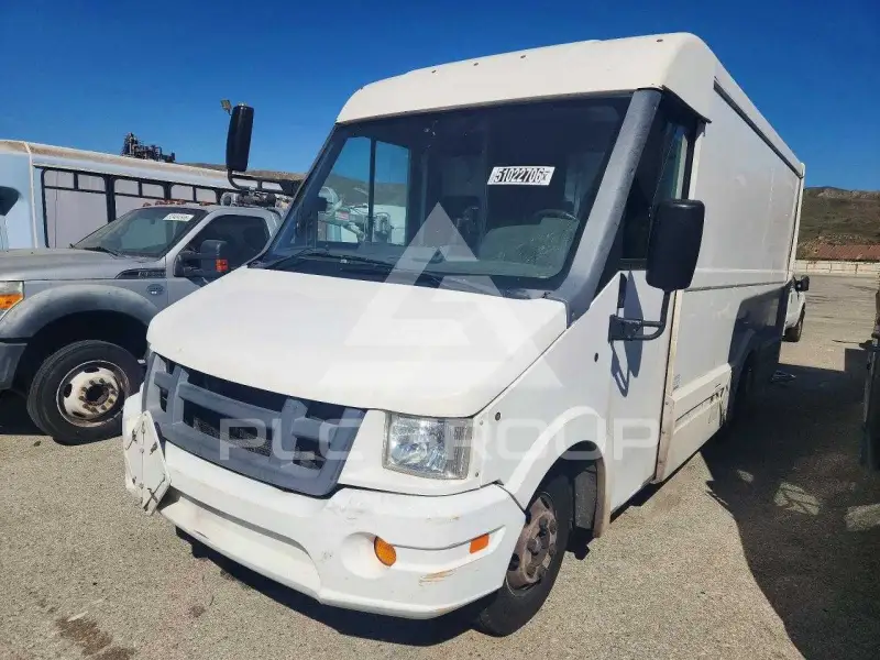 2015 Isuzu NPR photo