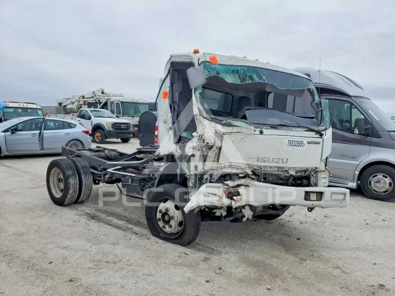 2015 Isuzu NPR photo