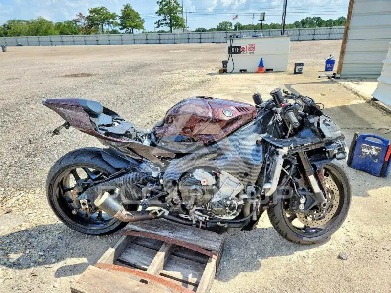 2015 Yamaha YZF1000 фото