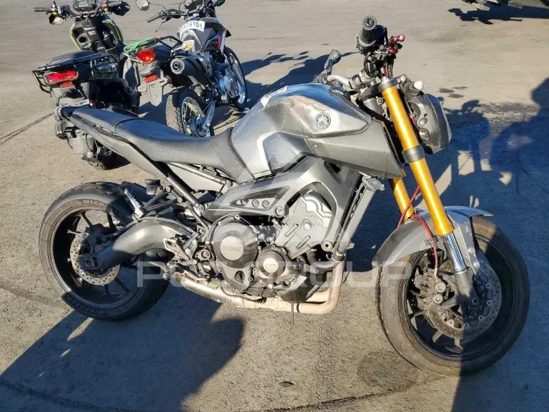 2015 Yamaha FZ07 фото