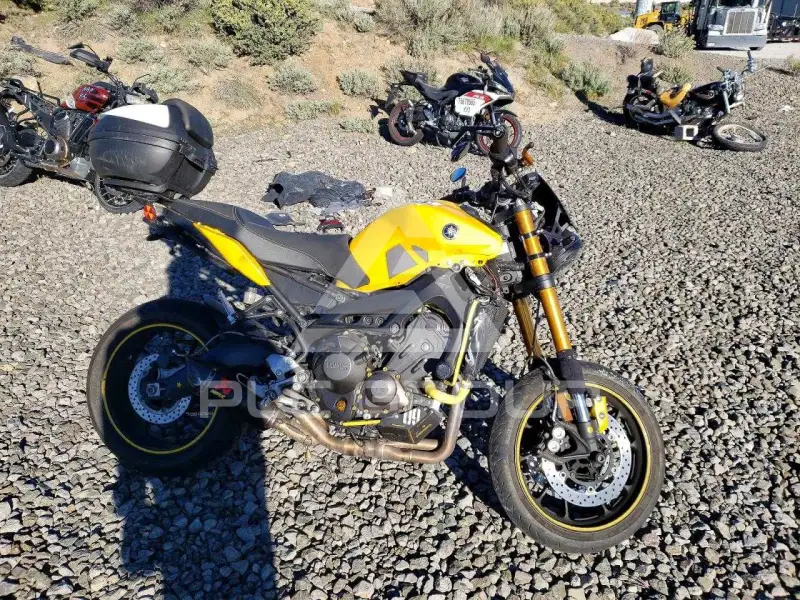 2015 Yamaha FZ07 фото