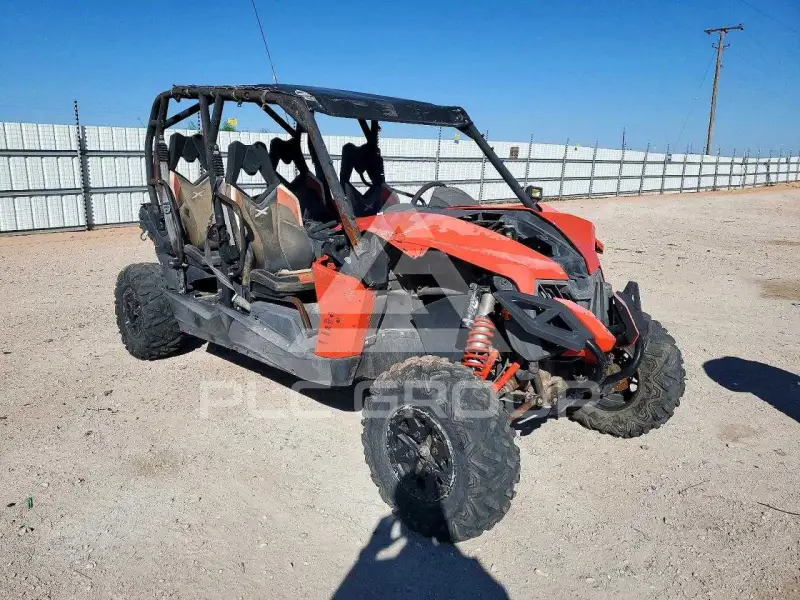 2015 Can-AM MAVERICK фото