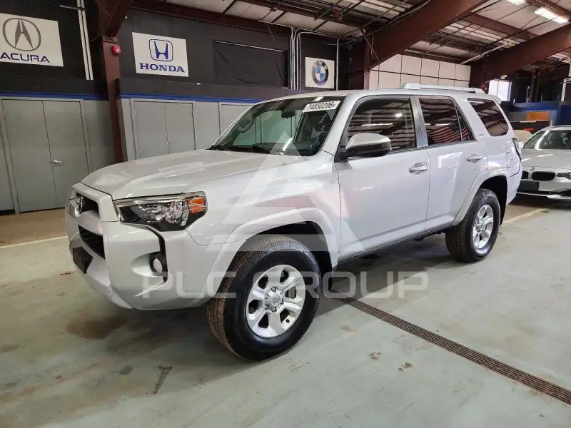 2015 Toyota 4 RUNNER photo