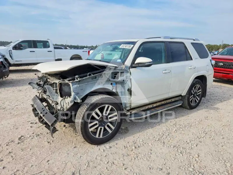 2015 Toyota 4 RUNNER photo