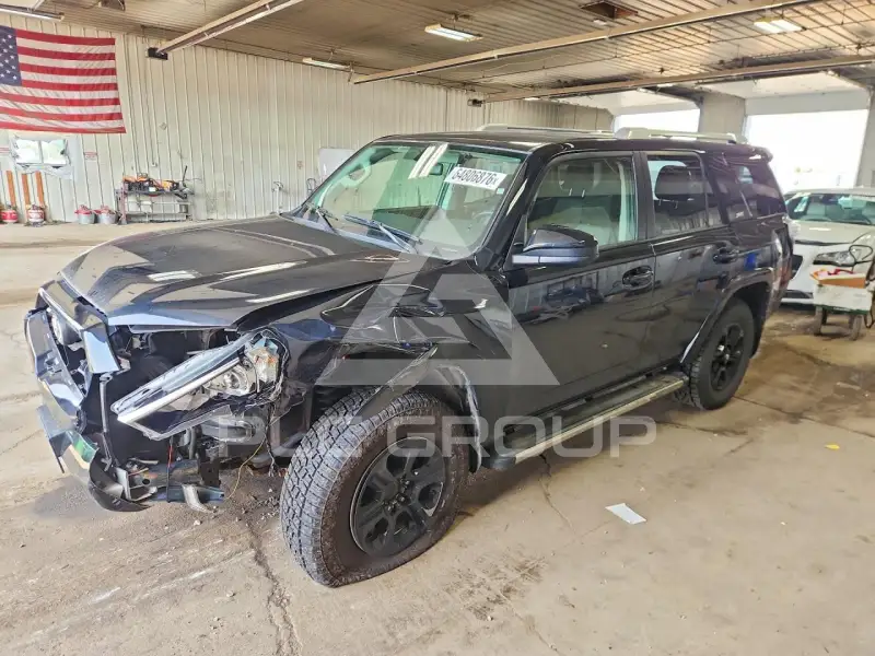2015 Toyota 4 RUNNER photo