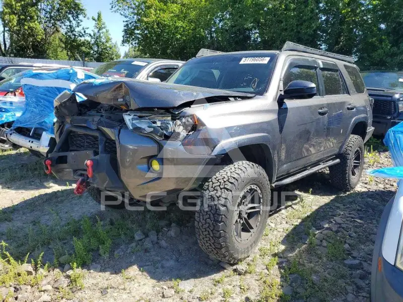 2015 Toyota 4 RUNNER photo