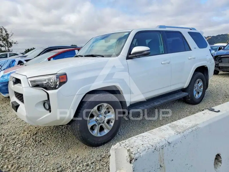 2015 Toyota 4 RUNNER photo