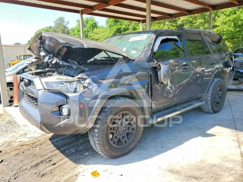 2015 Toyota 4 RUNNER photo