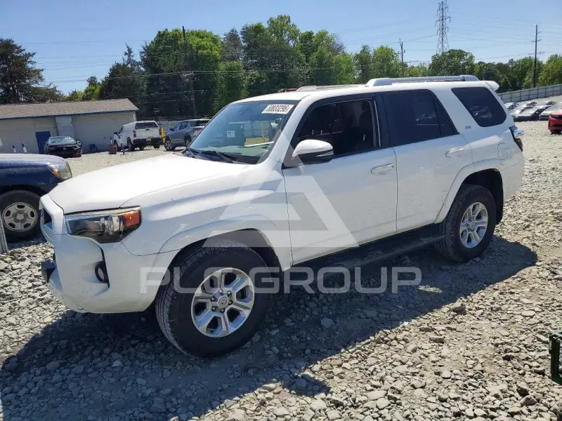 2015 Toyota 4 RUNNER photo