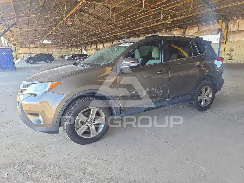 2015 Toyota RAV4 photo