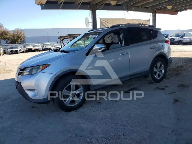 2015 Toyota RAV4 фото