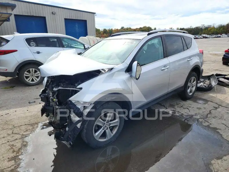 2015 Toyota RAV4 фото