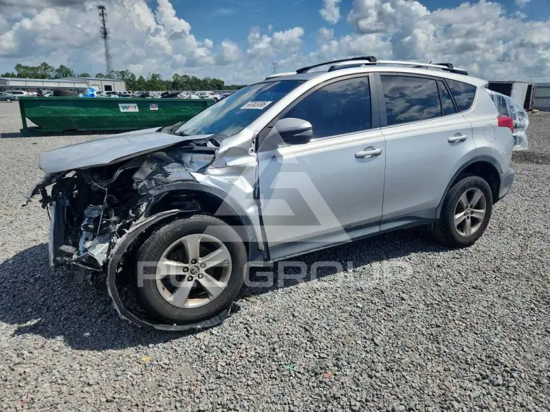 2015 Toyota RAV4 фото