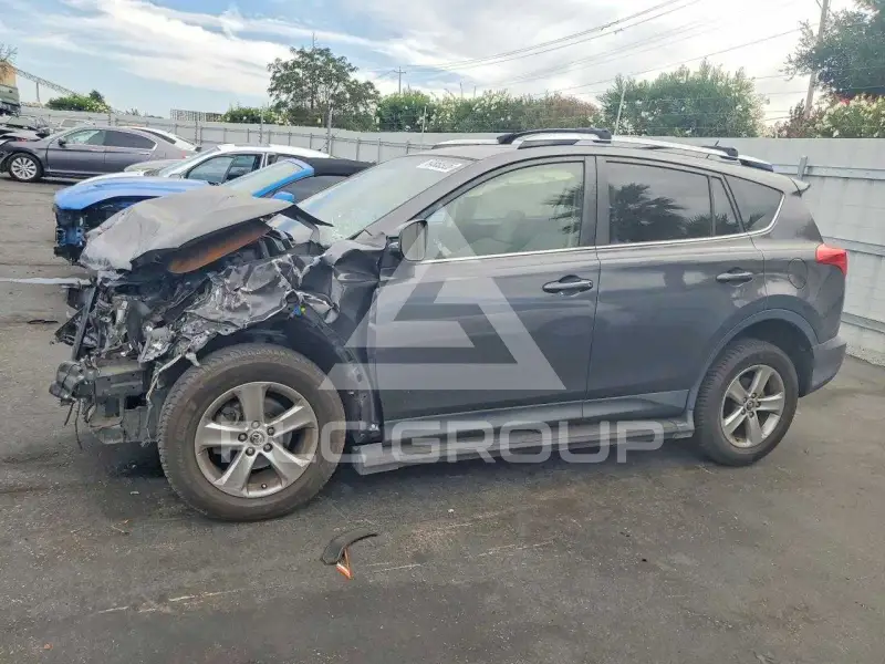 2015 Toyota RAV4 фото