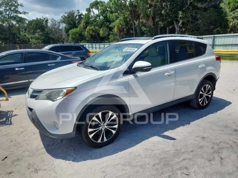2015 Toyota RAV4 фото