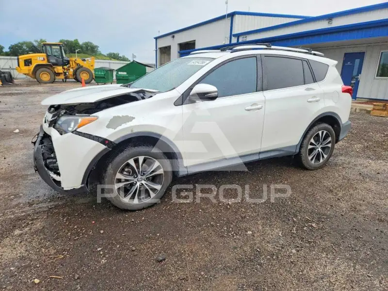 2015 Toyota RAV4 фото