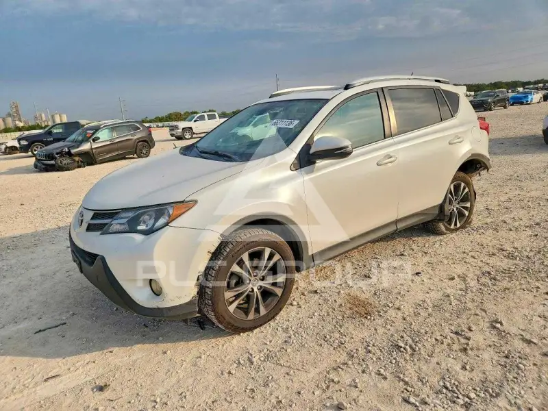 2015 Toyota RAV4 photo