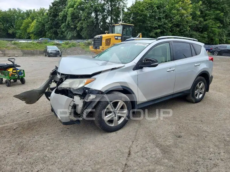 2015 Toyota RAV4 фото