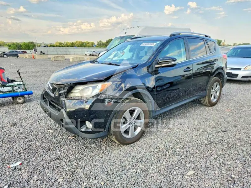2015 Toyota RAV4 фото