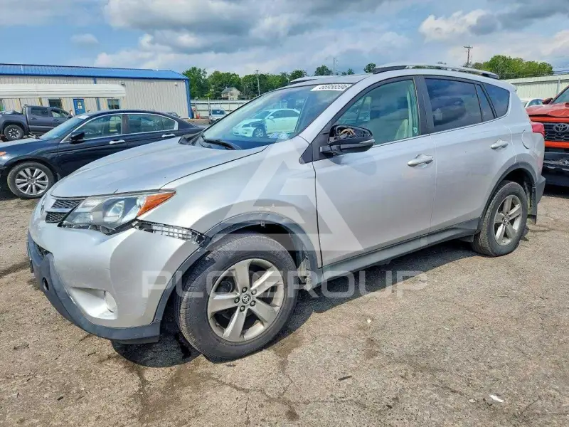 2015 Toyota RAV4 photo