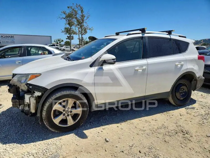2015 Toyota RAV4 фото