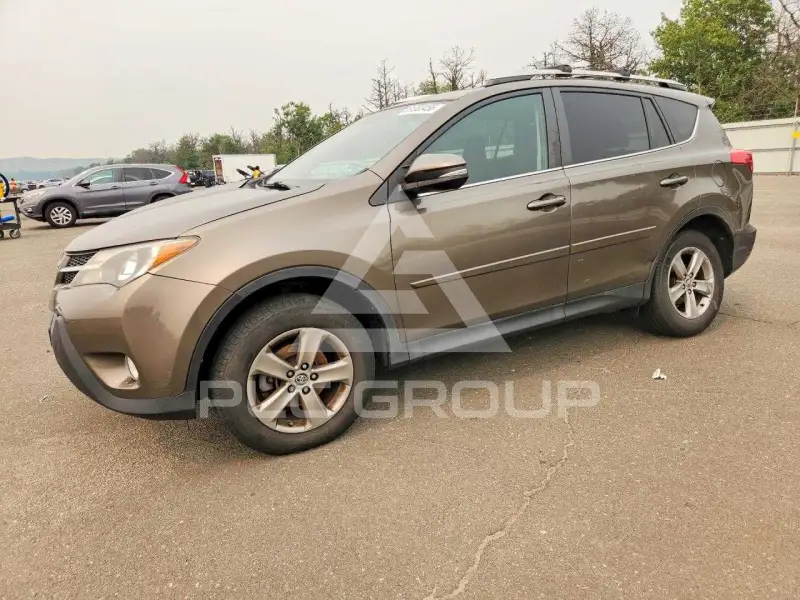 2015 Toyota RAV4 фото