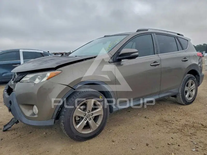 2015 Toyota RAV4 фото