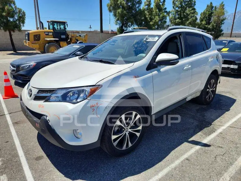 2015 Toyota RAV4 фото