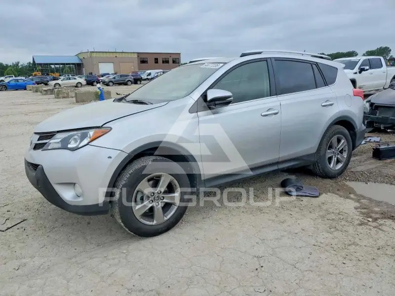2015 Toyota RAV4 photo