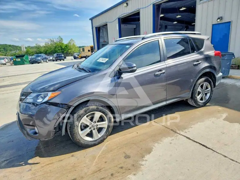 2015 Toyota RAV4 фото
