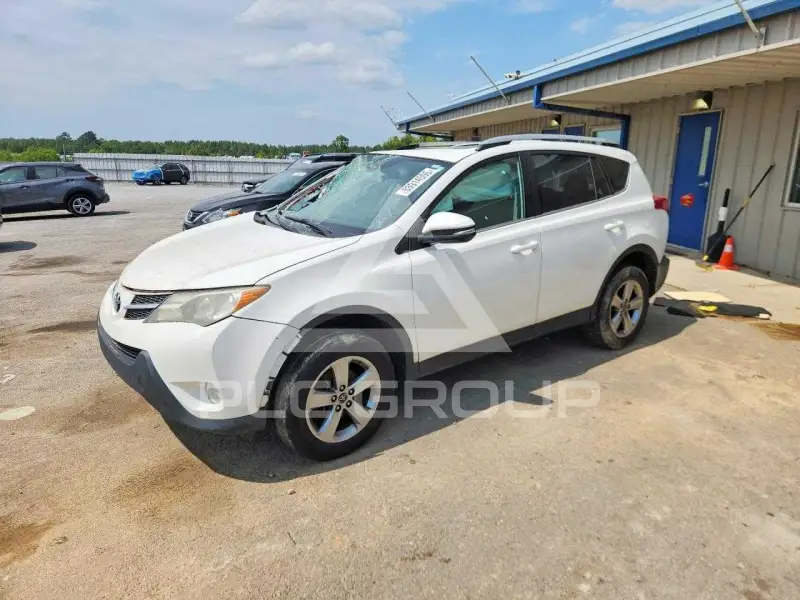 2015 Toyota RAV4 фото