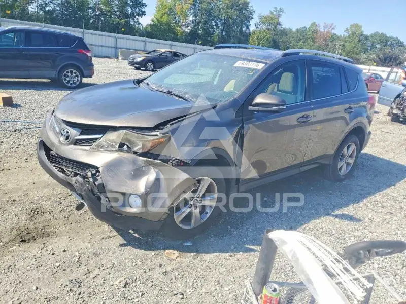 2015 Toyota RAV4 фото