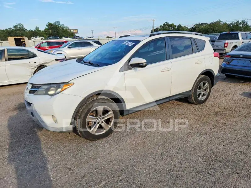 2015 Toyota RAV4 фото