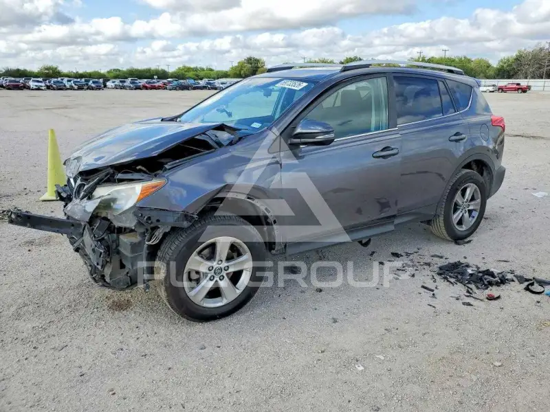 2015 Toyota RAV4 photo