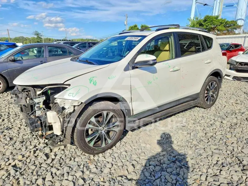 2015 Toyota RAV4 фото