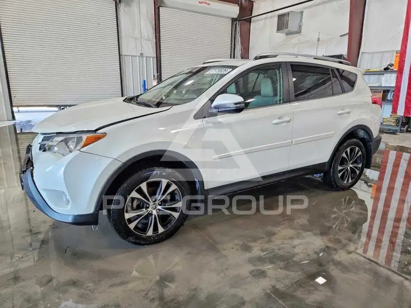 2015 Toyota RAV4 photo