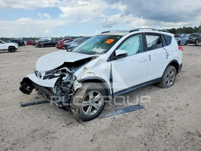 2015 Toyota RAV4 фото