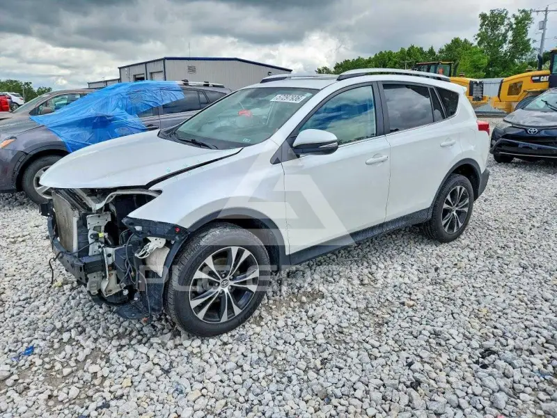 2015 Toyota RAV4 фото