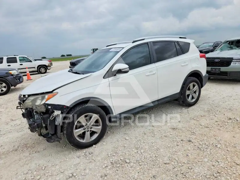 2015 Toyota RAV4 фото