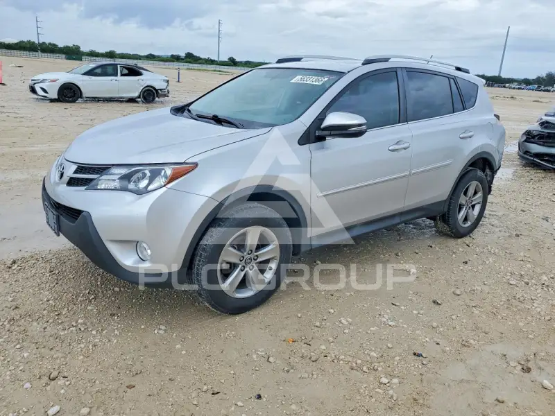 2015 Toyota RAV4 фото