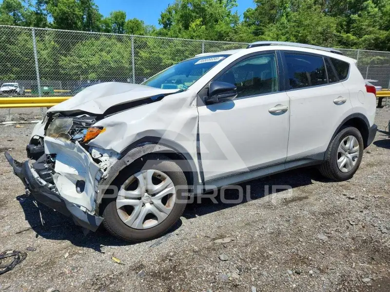 2015 Toyota RAV4 photo