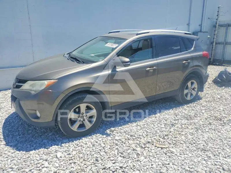 2015 Toyota RAV4 фото