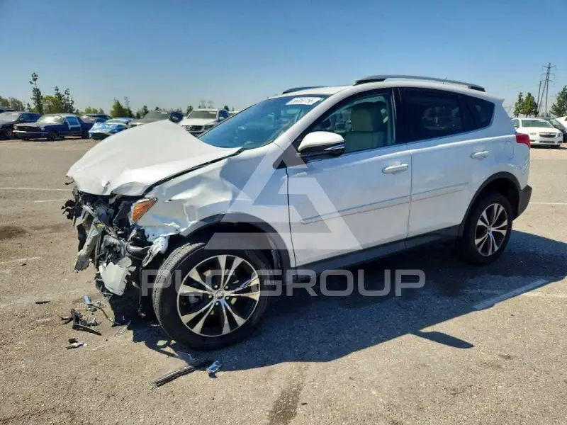 2015 Toyota RAV4 фото