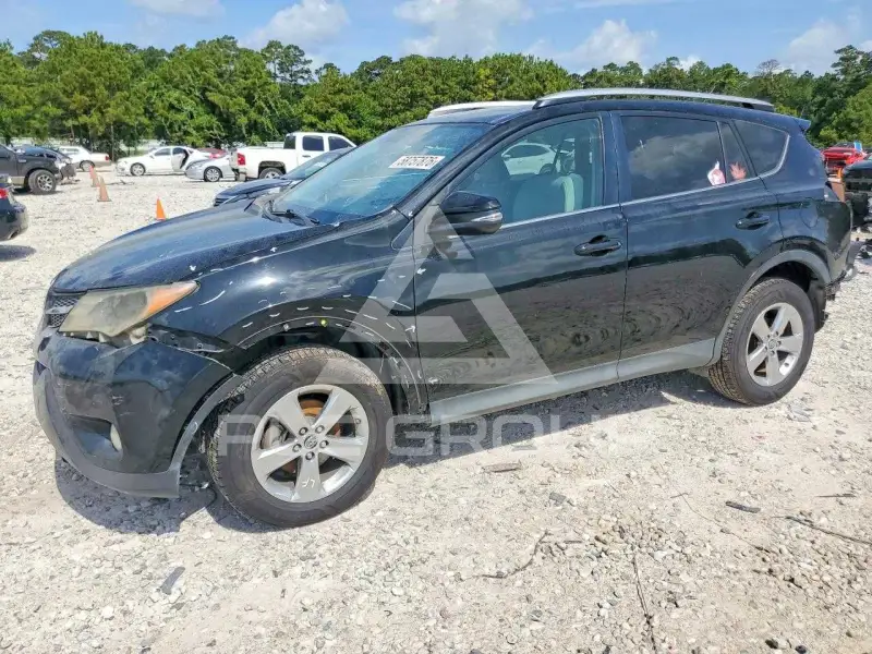 2015 Toyota RAV4 фото
